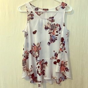 ⭐️4/15⭐️ Vince Camino Floral top